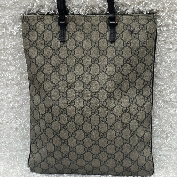 Gucci GG Plus Monogram Flat Vertical Tote - Picture 4 of 15